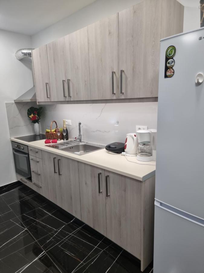 Istron Corner Apartments Ngoại thất bức ảnh