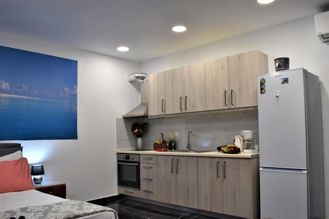 Istron Corner Apartments Ngoại thất bức ảnh