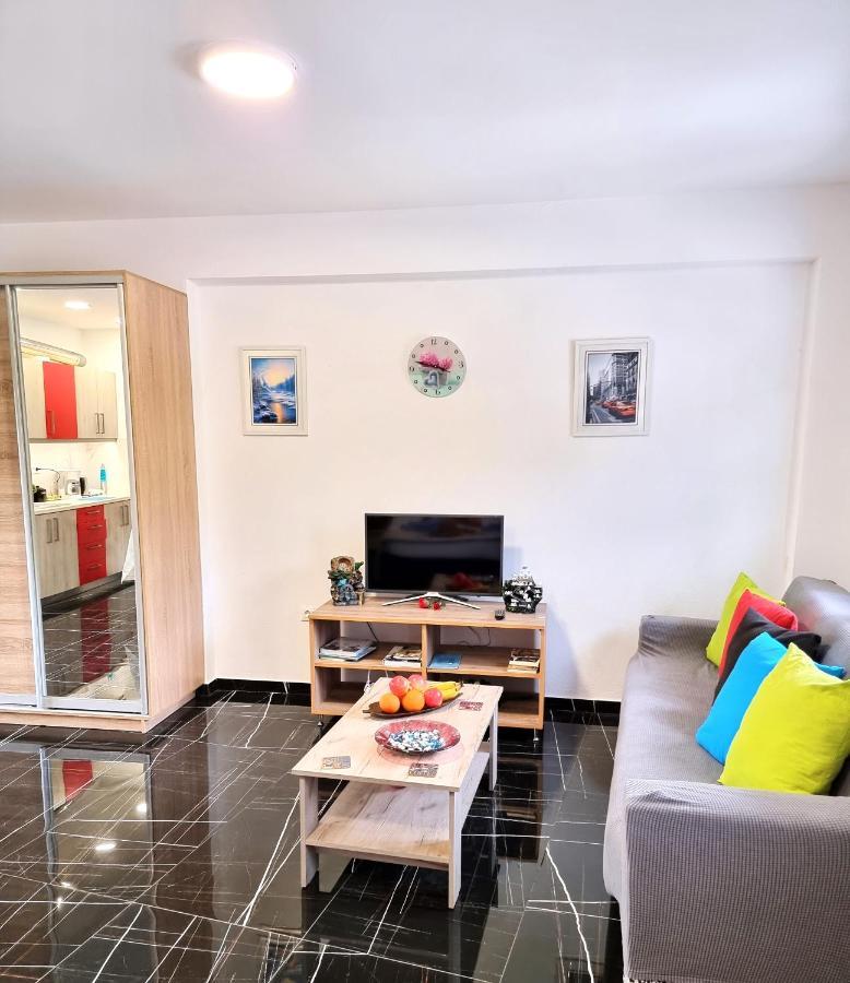 Istron Corner Apartments Ngoại thất bức ảnh